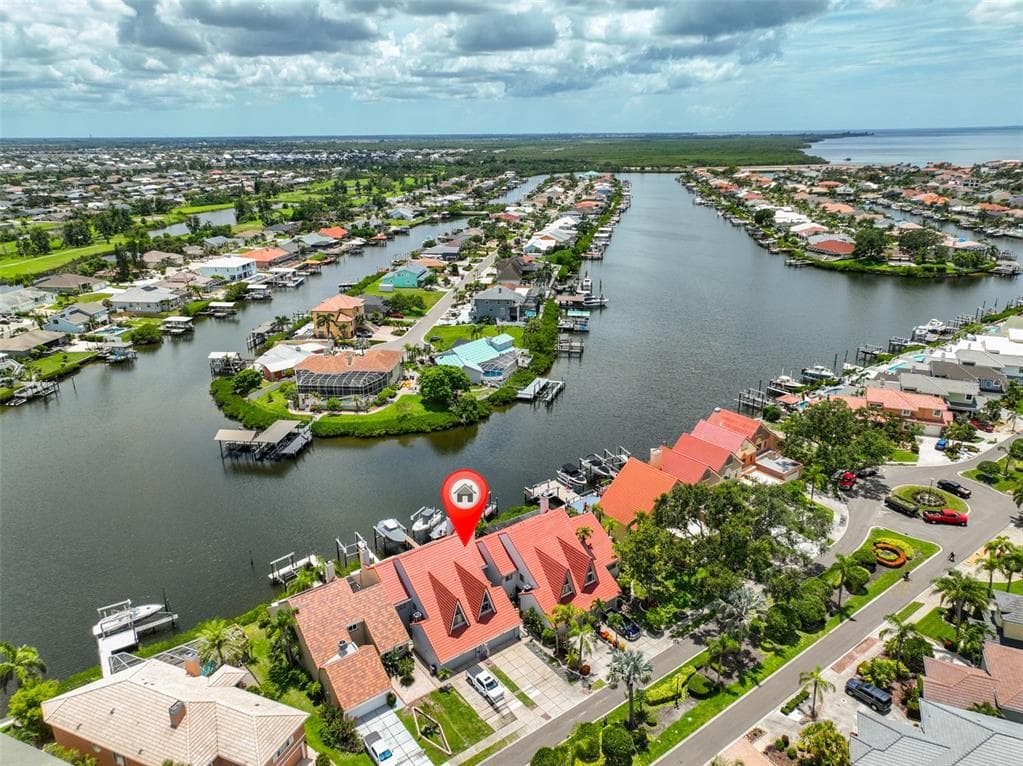 818 SYMPHONY ISLES BOULEVARD APOLLO BEACH, FL 33572