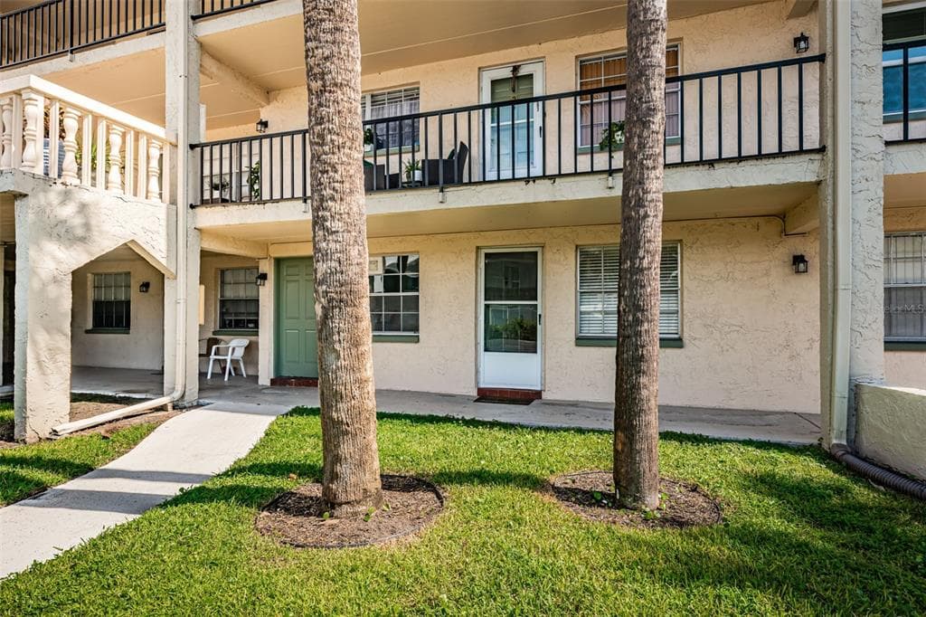 11720 PARK BOULEVARD UNIT 107 SEMINOLE, FL 33772