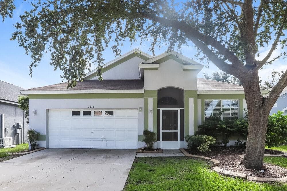 6717 CAMBRIDGE PARK DRIVE APOLLO BEACH, FL 33572