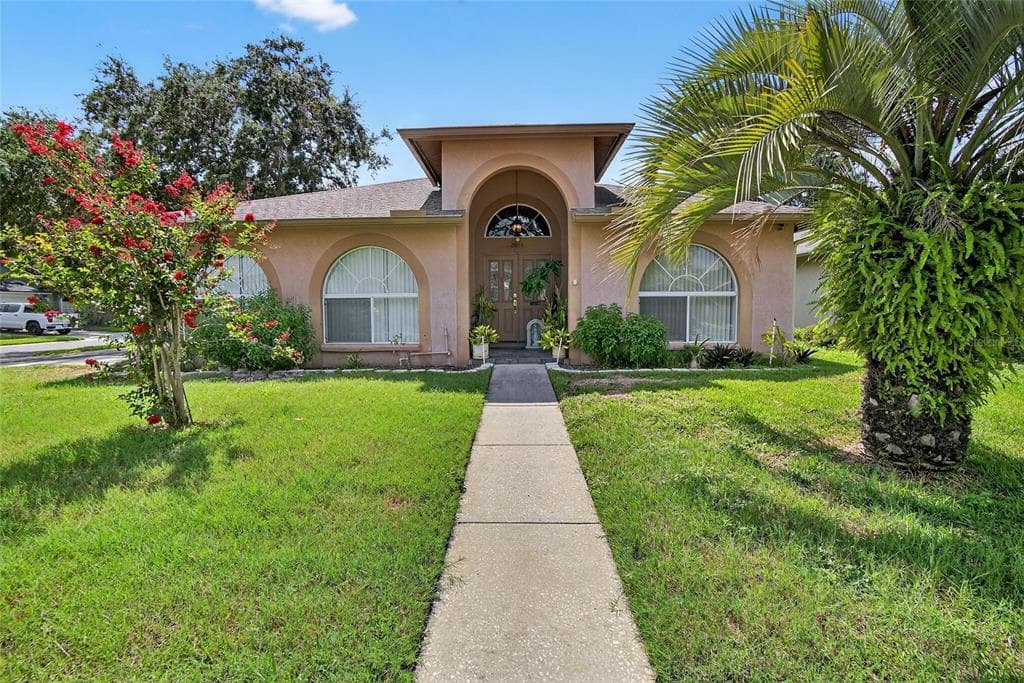 2015 THORNBUSH PLACE BRANDON, FL 33511