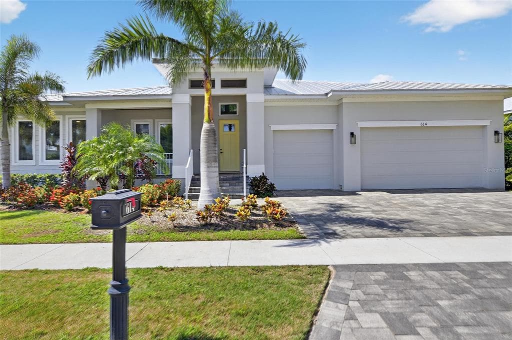 614 PINCKNEY DRIVE APOLLO BEACH, FL 33572
