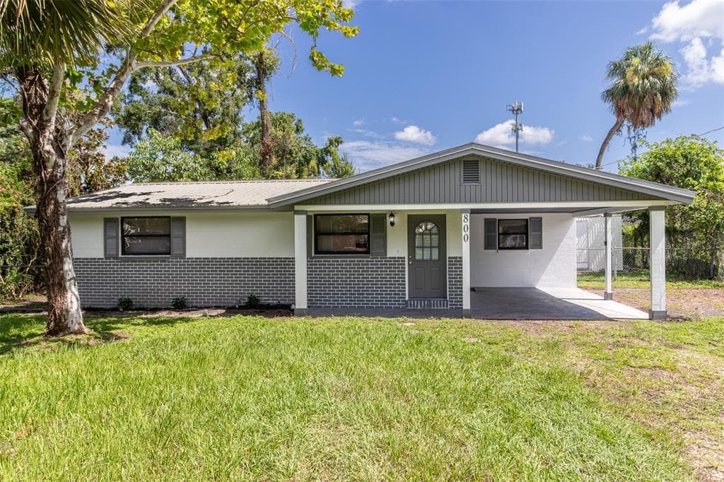 800 E ELM STREET TAMPA, FL 33604