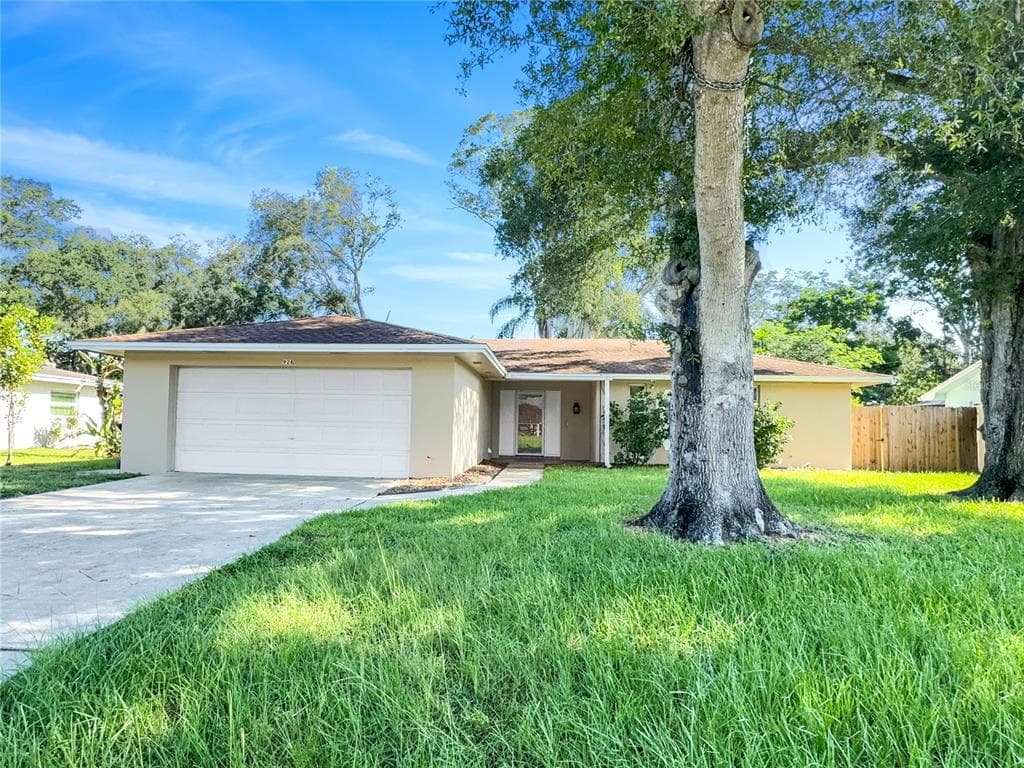 928 PARKWOOD DRIVE DUNEDIN, FL 34698