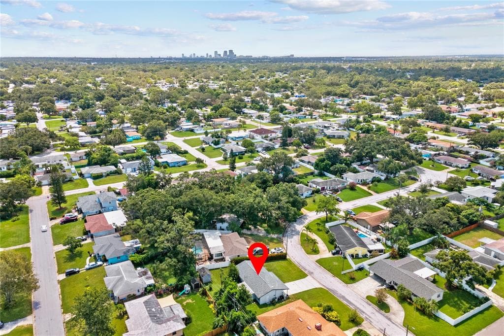 5285 32ND AVENUE N ST PETERSBURG, FL 33710