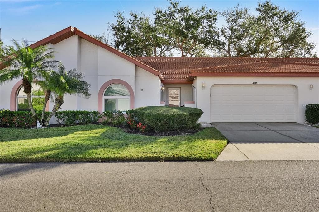 4121 VALLARTA COURT UNIT 3006 SARASOTA, FL 34233