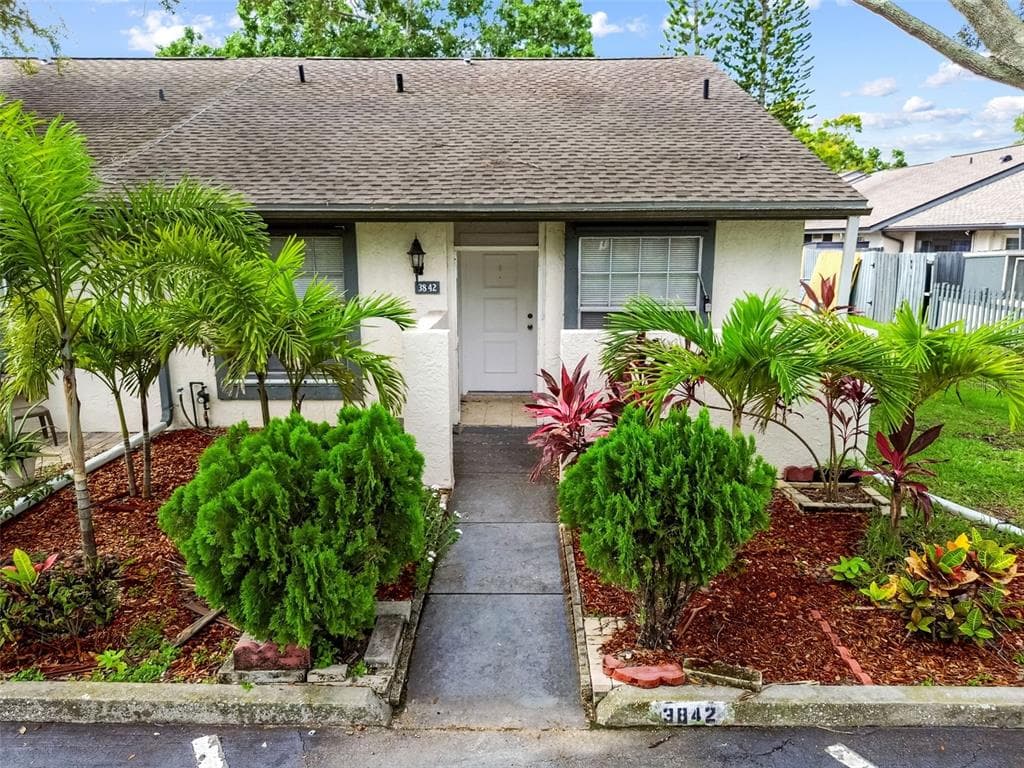 3842 LA COSTA LANE LARGO, FL 33771