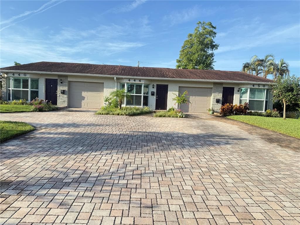 440 50TH AVENUE N ST PETERSBURG, FL 33703