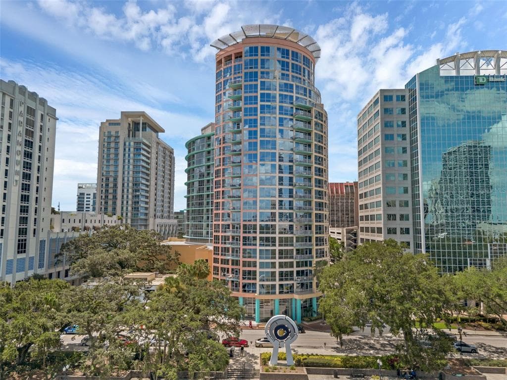 322 E CENTRAL BOULEVARD UNIT 2101