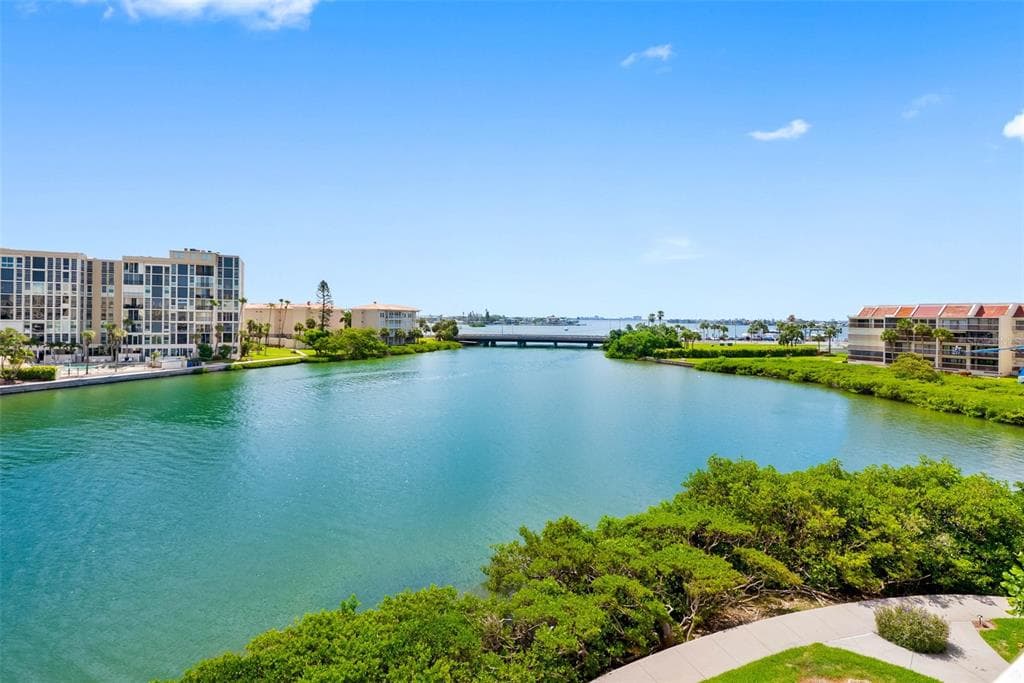 7903 SAILBOAT KEY BOULEVARD S UNIT 401 SOUTH PASADENA, FL 33707