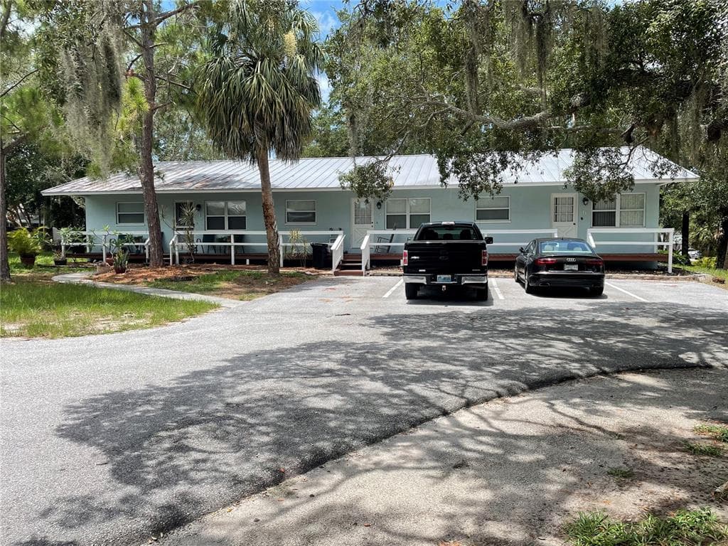 333 LAGOON DRIVE UNIT 6 PALM HARBOR, FL 34683
