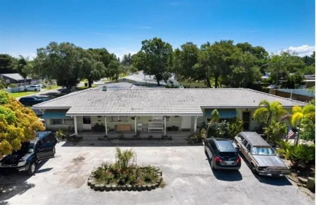 1806 57TH STREET S GULFPORT, FL 33707