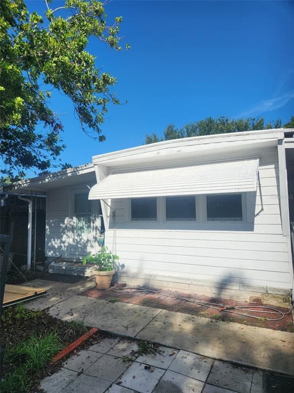 5320 W PINE STREET N ST PETERSBURG, FL 33709