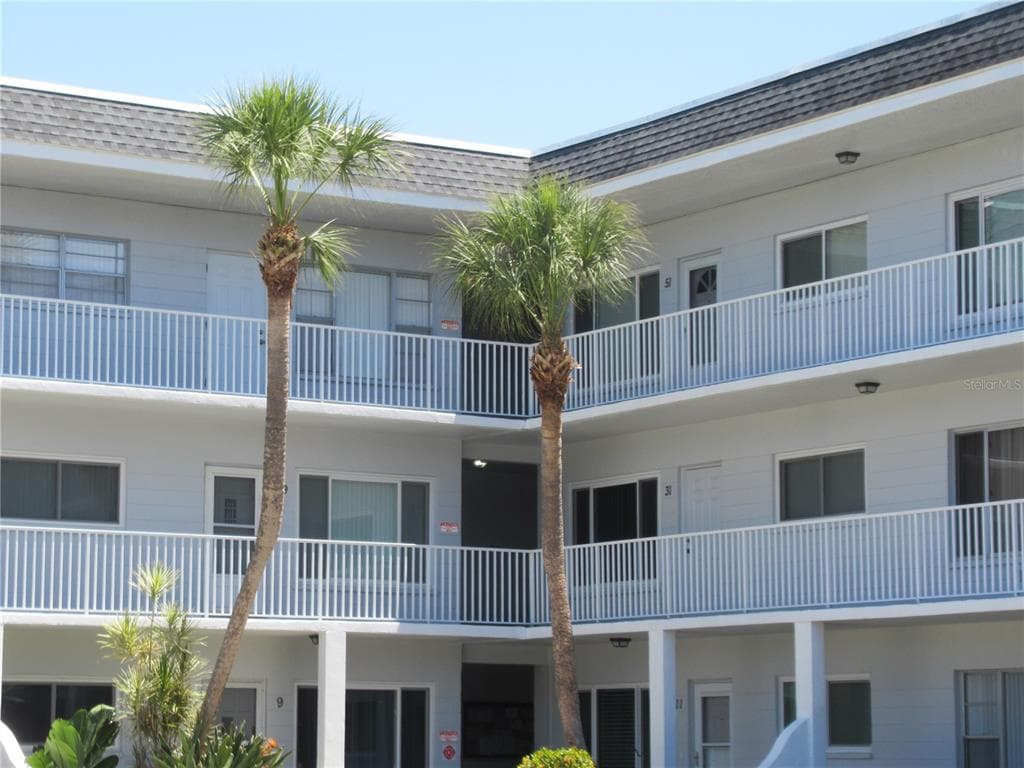 2001 WORLD PARKWAY BOULEVARD UNIT 49 CLEARWATER,, FL 33763