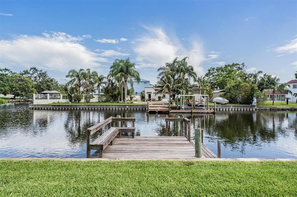 8719 TAHITI LANE TAMPA, FL 33615
