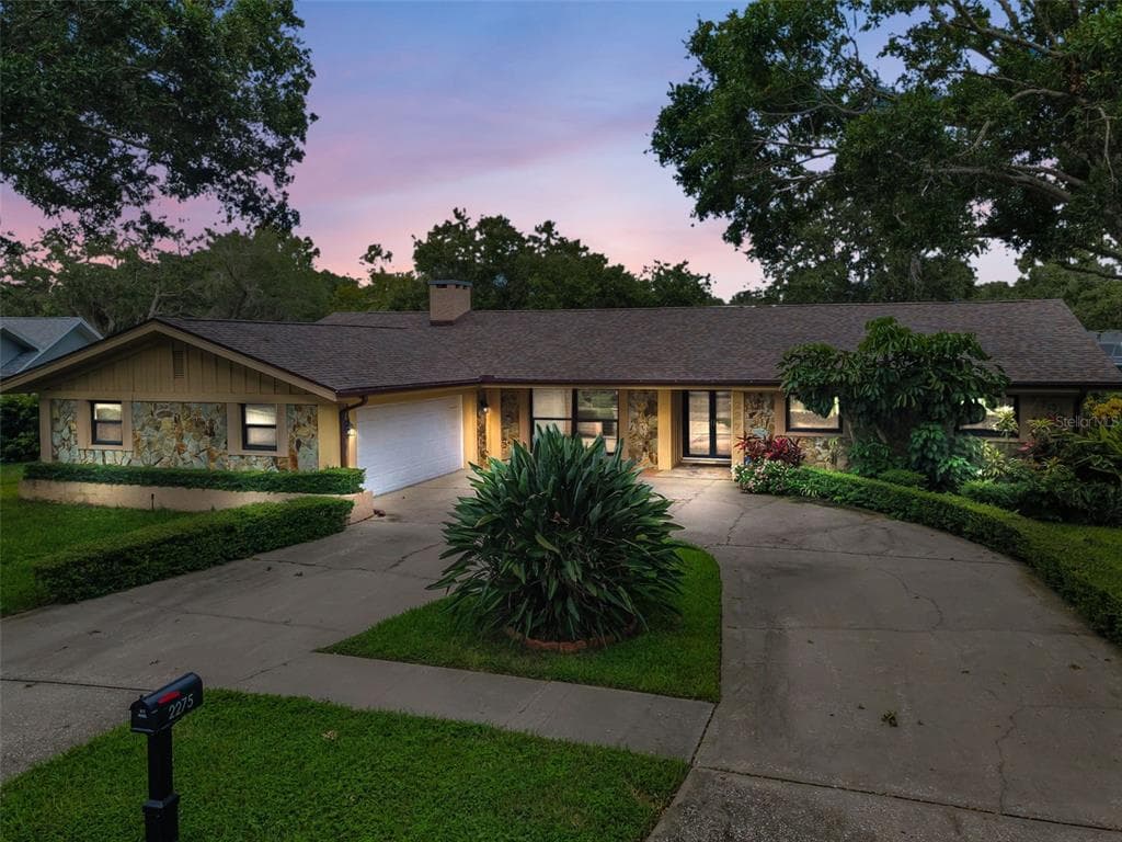 2275 WILLOWBROOK DRIVE CLEARWATER, FL 33764