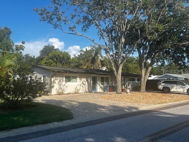 4095 LOCUST STREET NE ST PETERSBURG, FL 33703
