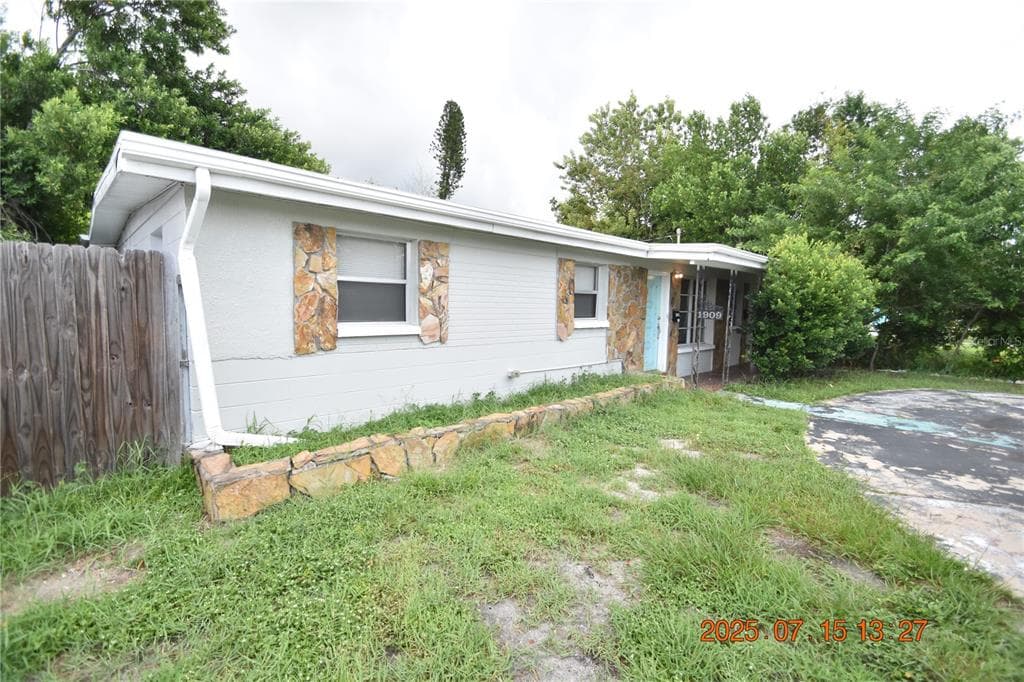 1909 13TH AVENUE S ST PETERSBURG, FL 33710