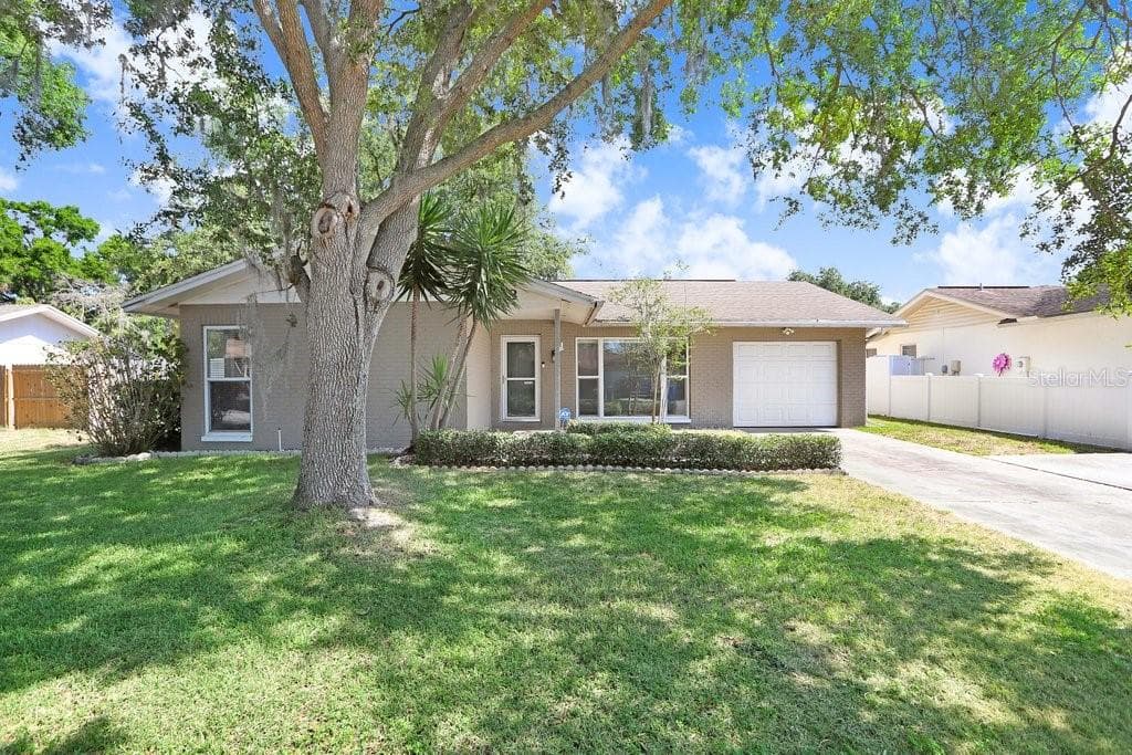 5203 LANDSMAN AVENUE TAMPA, FL 33625