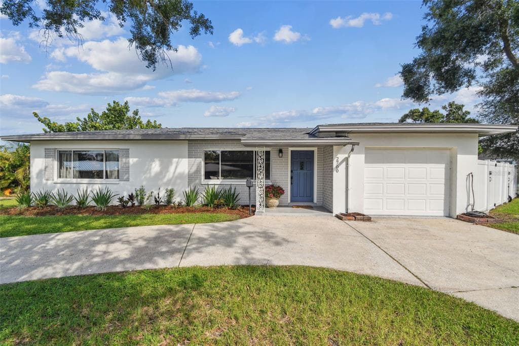2700 52ND WAY N ST PETERSBURG, FL 33710