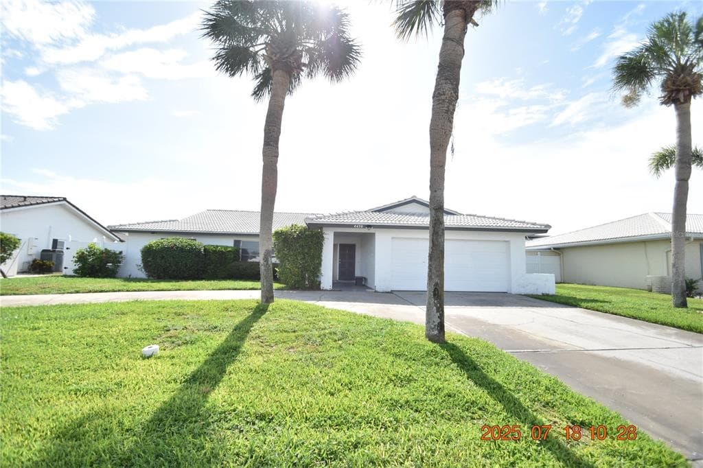 4430 40TH STREET S ST PETERSBURG, FL 33711
