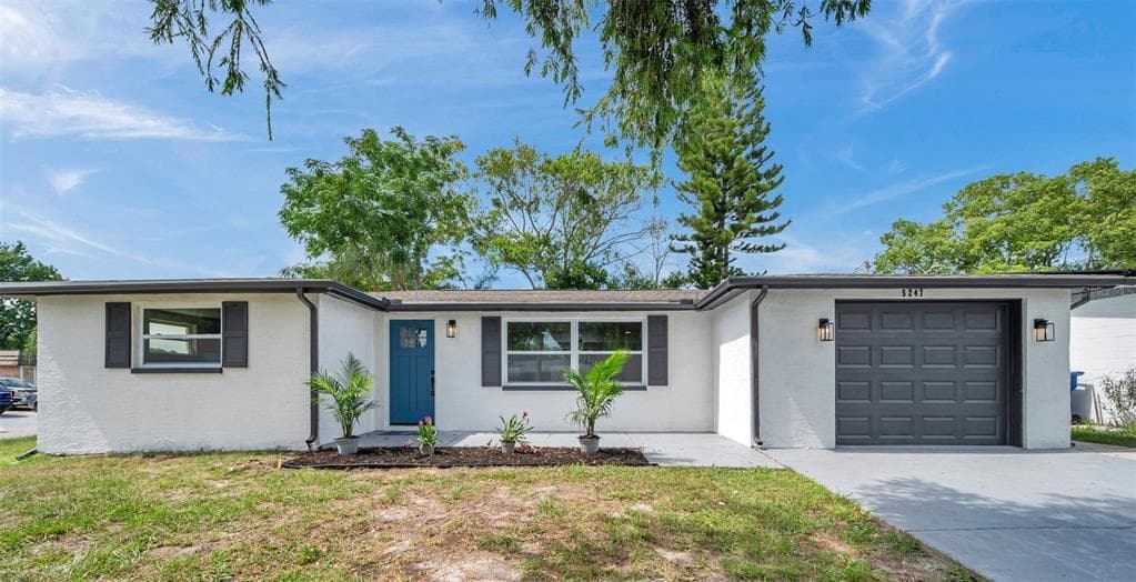 5247 SEAFOAM DRIVE NEW PORT RICHEY, FL 34652