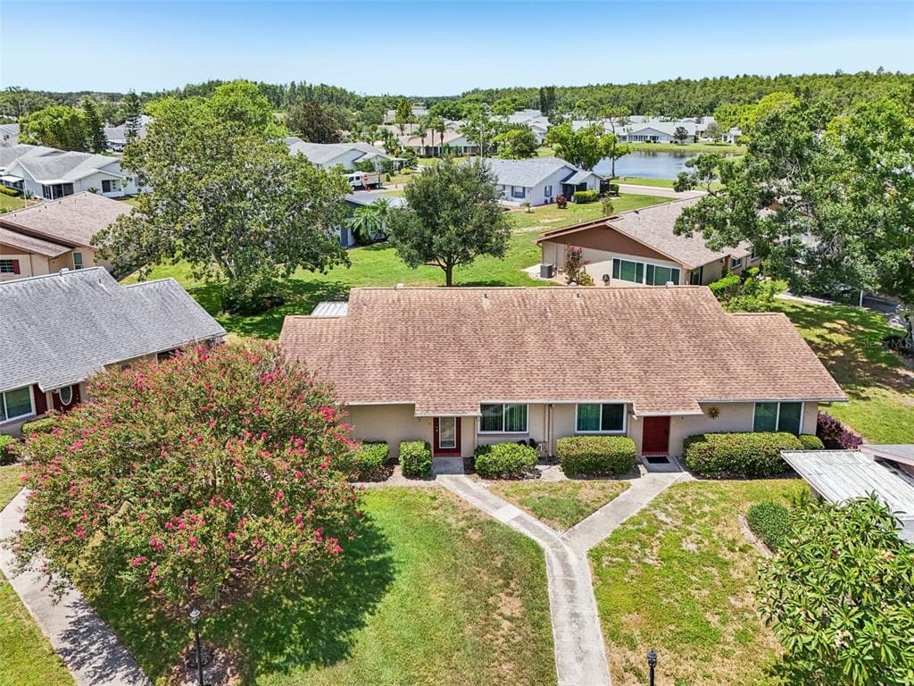 1908 CANTERBURY LANE UNIT 25 SUN CITY CENTER, FL 33573