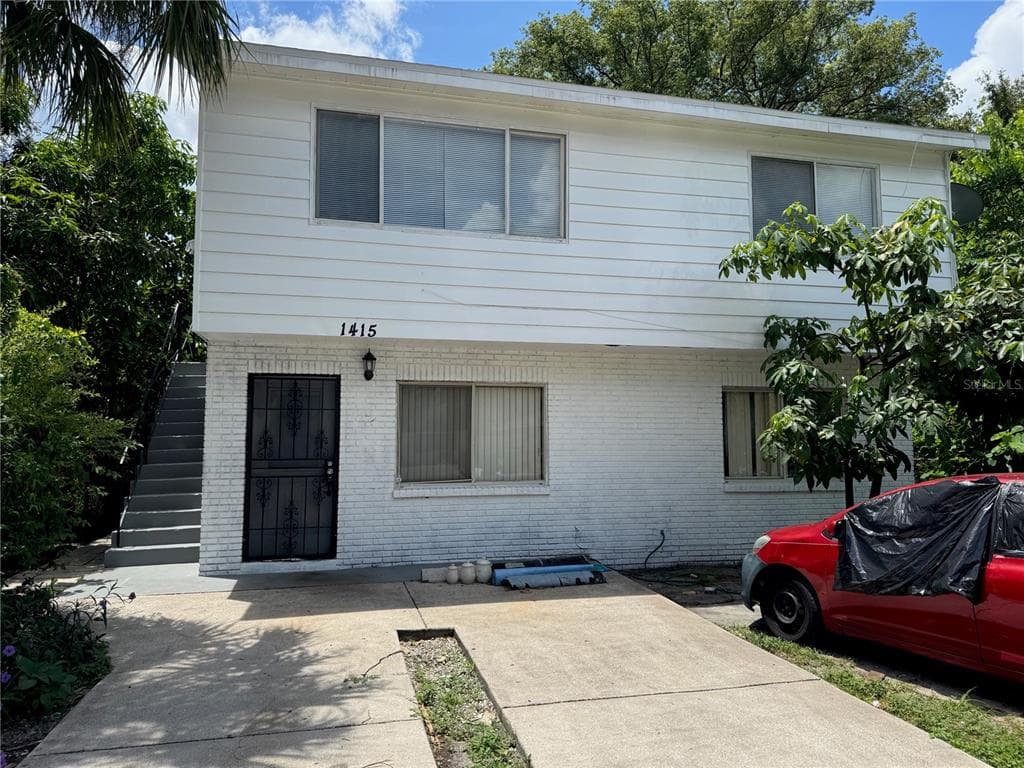 1415 E HOLLAND AVENUE TAMPA, FL 33612