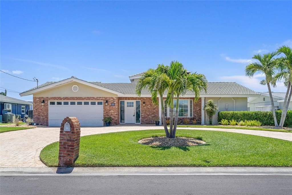 5433 OAKHURST DRIVE
