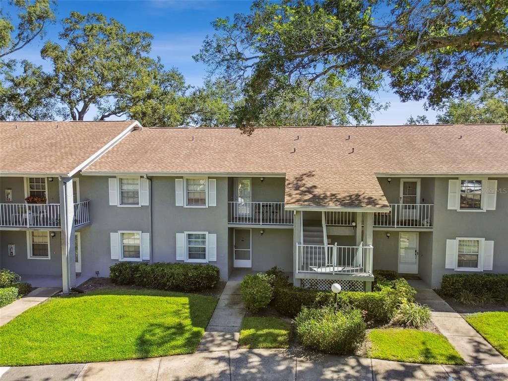 1420 OAK HILL DRIVE UNIT 203 DUNEDIN, FL 34698