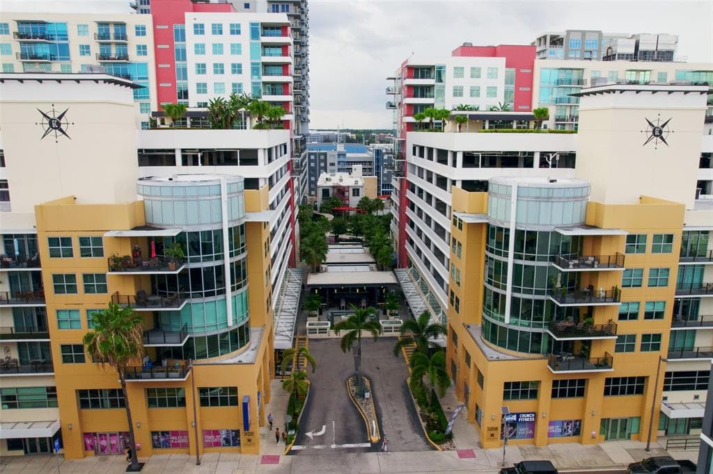 1120 E KENNEDY BOULEVARD UNIT 1212 TAMPA, FL 33602