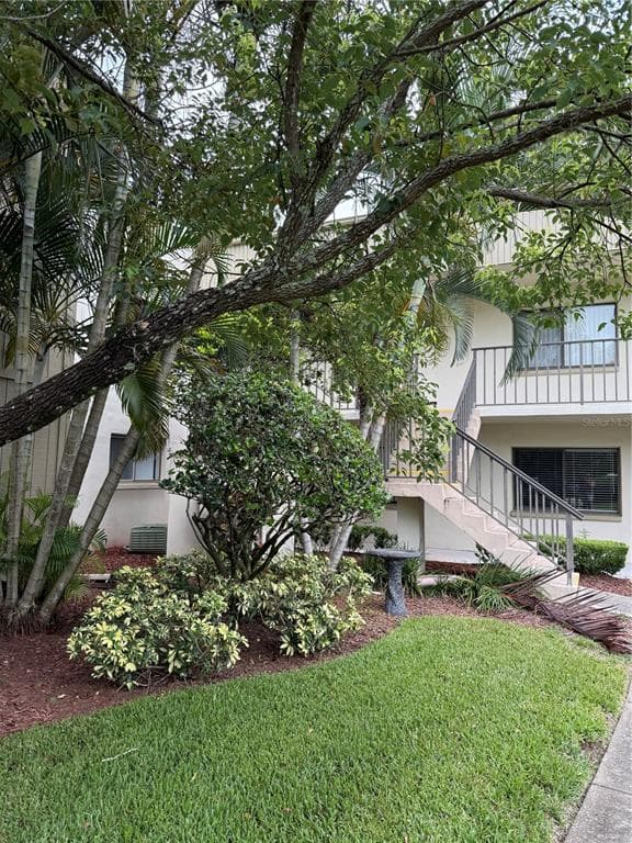 3300 FOX CHASE CIRCLE N UNIT 232 PALM HARBOR, FL 34683