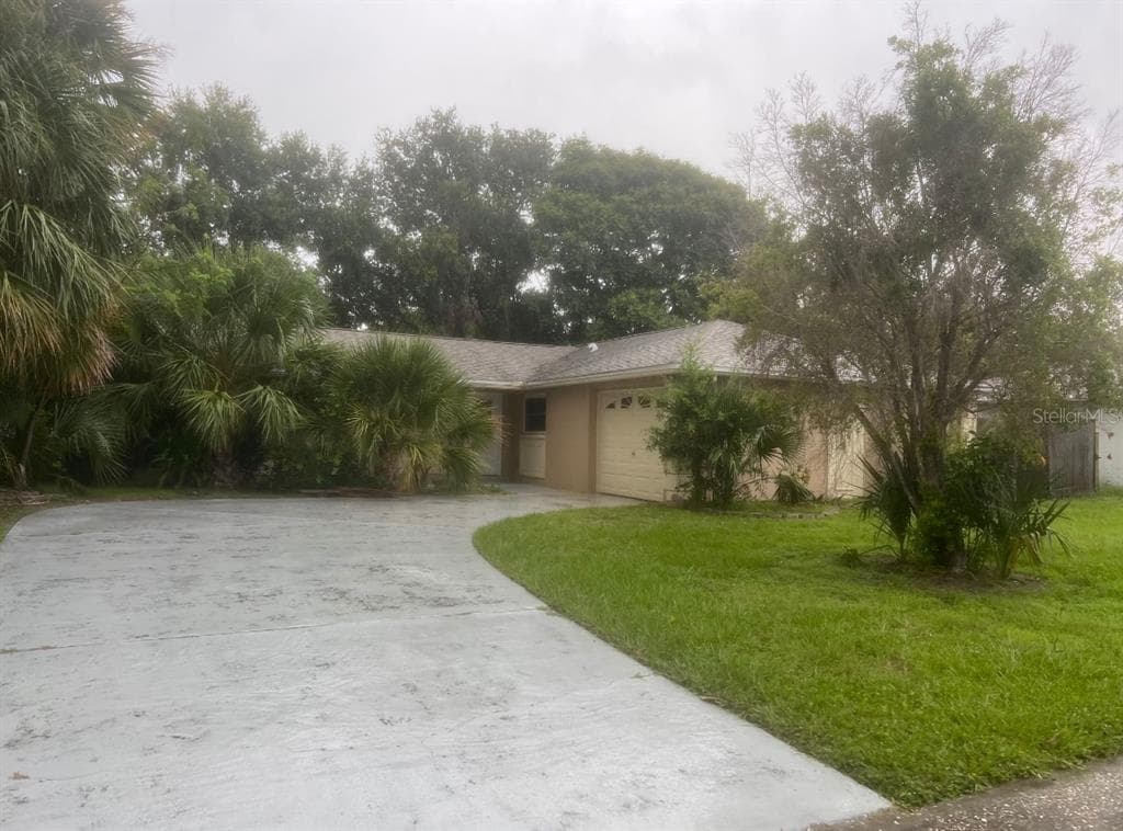 1003 GREENLEAF WAY TARPON SPRINGS, FL 34689