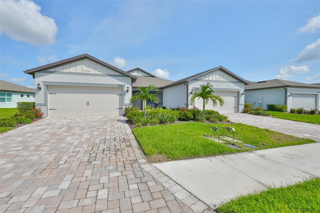 9244 BALLASTER POINTE LOOP PARRISH, FL 34219