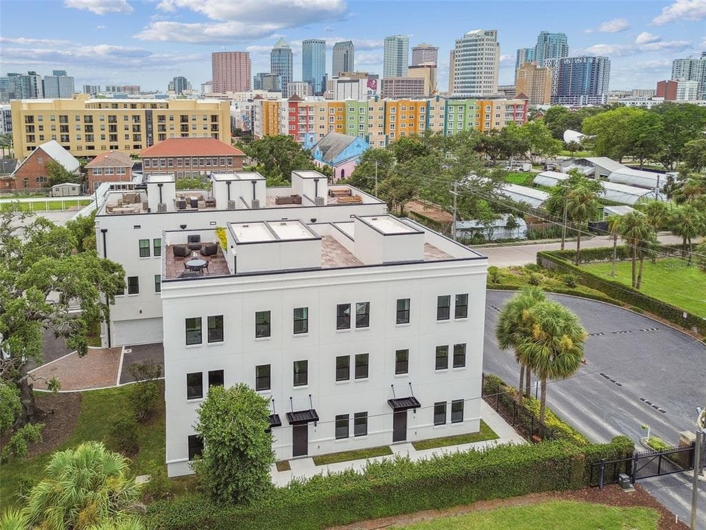 1218 E KAY STREET UNIT 3 TAMPA, FL 33602