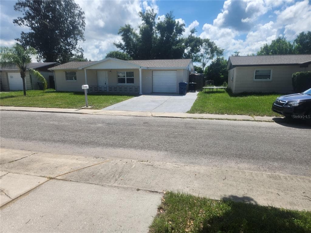 1024 DEAL LANE HOLIDAY, FL 34691