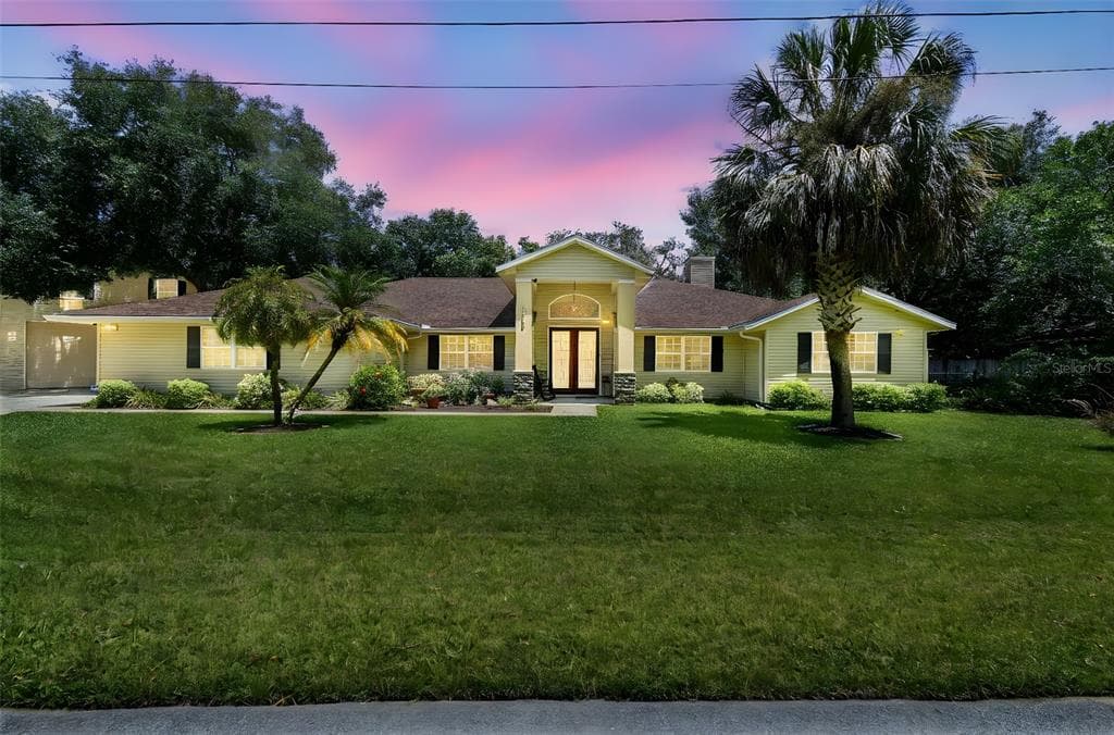 11945 DARWIN AVENUE NEW PORT RICHEY, FL 34654