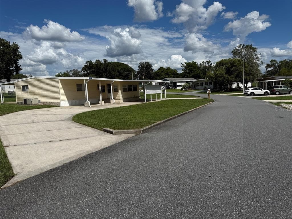 12095 CLUB HOUSE DRIVE BROOKSVILLE, FL 34613