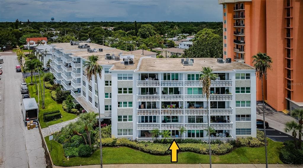 1100 N SHORE DRIVE NE UNIT 102 ST PETERSBURG, FL 33701