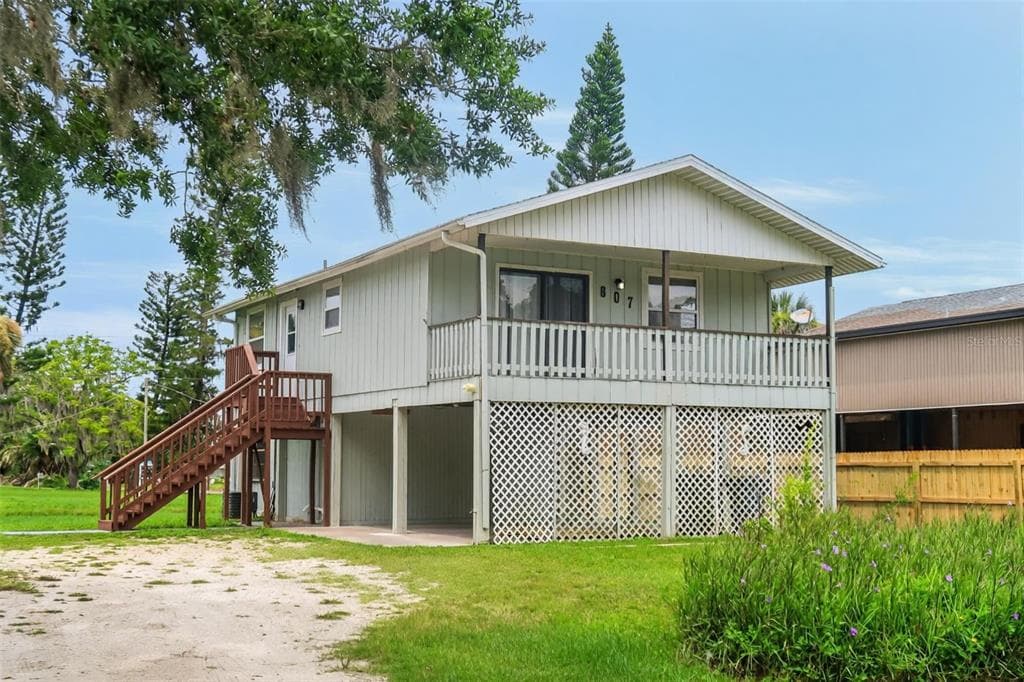 807 4TH AVENUE SW RUSKIN, FL 33570