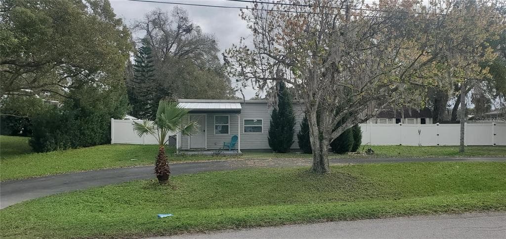 3822 LAKE PADGETT DRIVE LAND O LAKES, FL 34639
