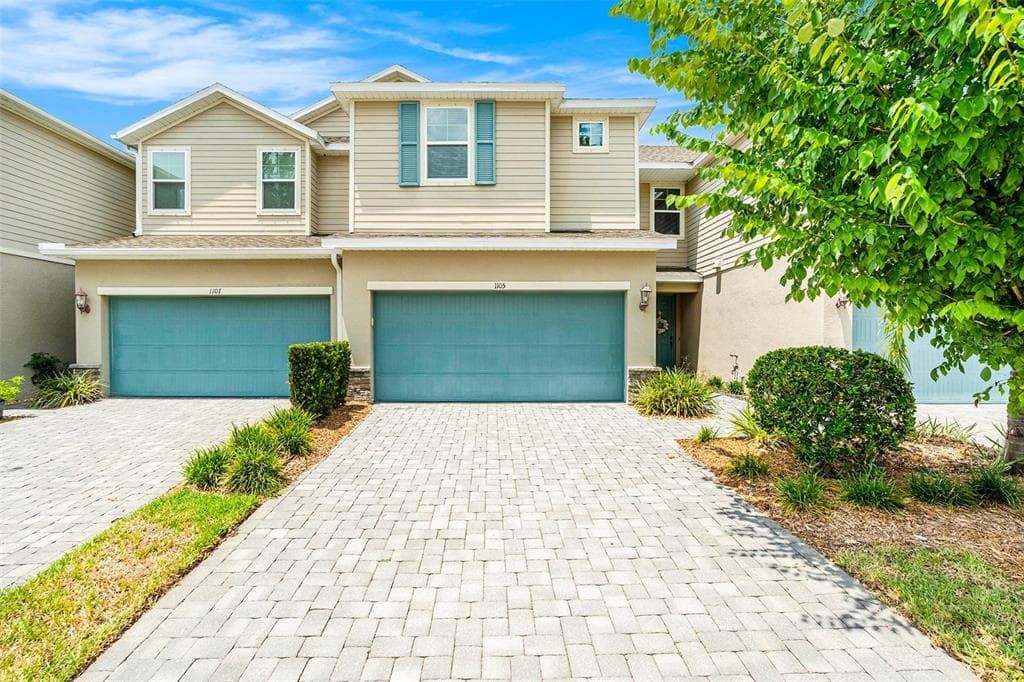 1105 LADY GOULDIAN COURT