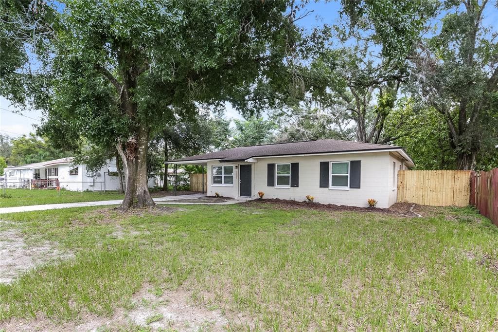 4205 KING ALFRED DRIVE TAMPA, FL 33610