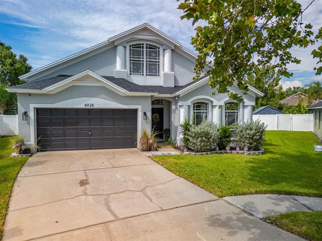 6928 BLUFF MEADOW COURT WESLEY CHAPEL, FL 33545