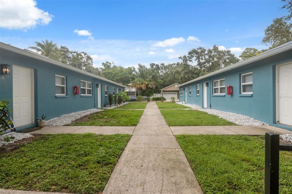 418 NEW YORK AVE UNIT 5 DUNEDIN, FL 34698