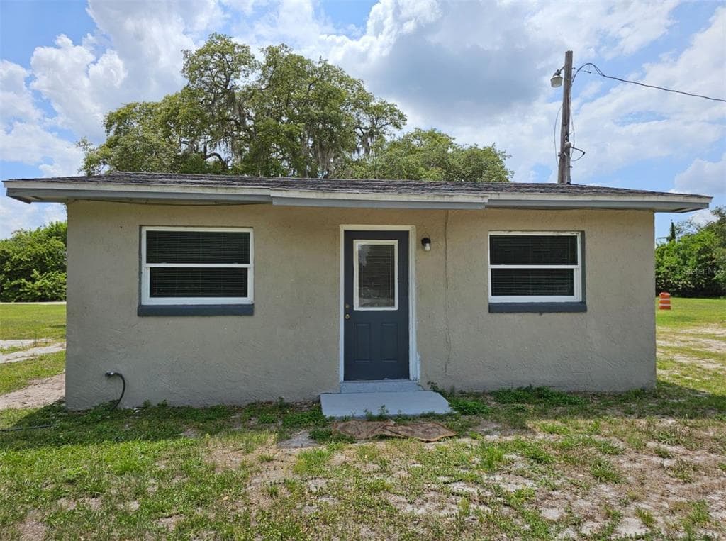 945 REYNOLDS ROAD LAKELAND, FL 33801