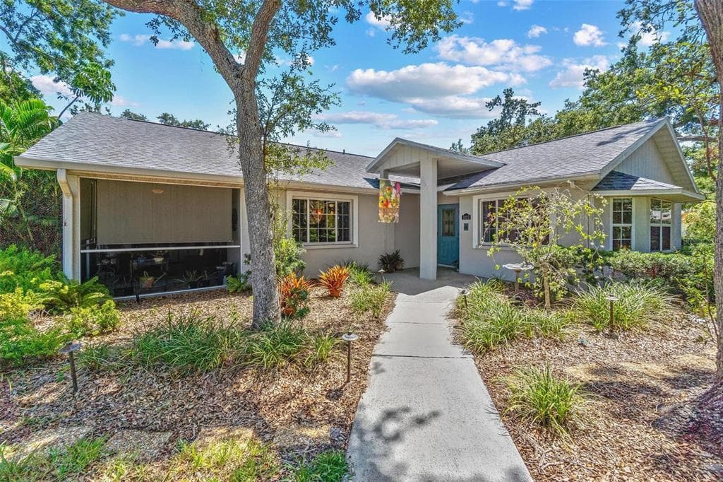 1023 72ND STREET NW BRADENTON, FL 34209