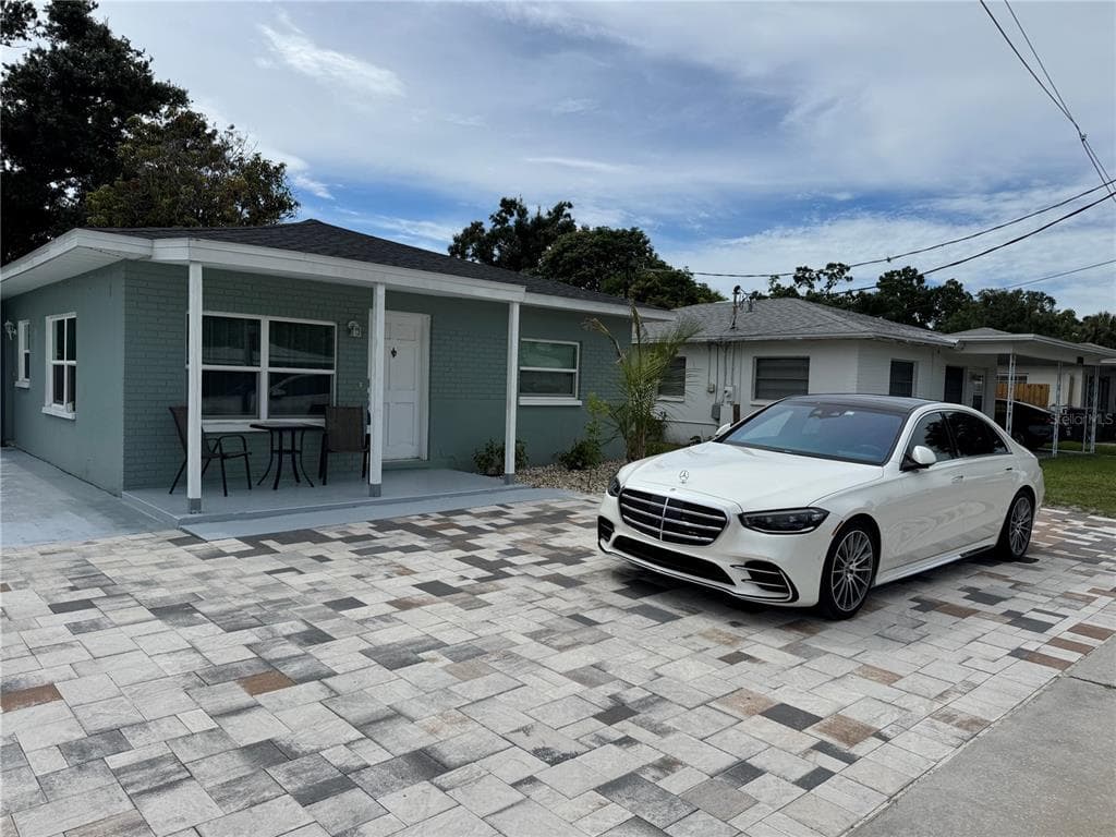 206 N HIMES AVENUE TAMPA, FL 33609