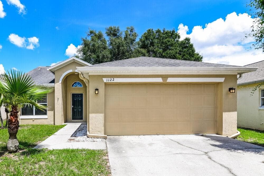 1122 BLACKWOOD WAY CLERMONT, FL 34714
