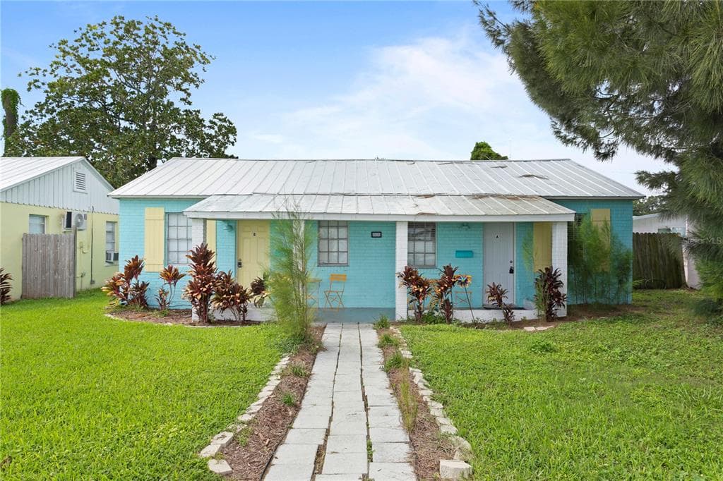 1305 S BERMUDA BOULEVARD UNIT B TAMPA, FL 33605
