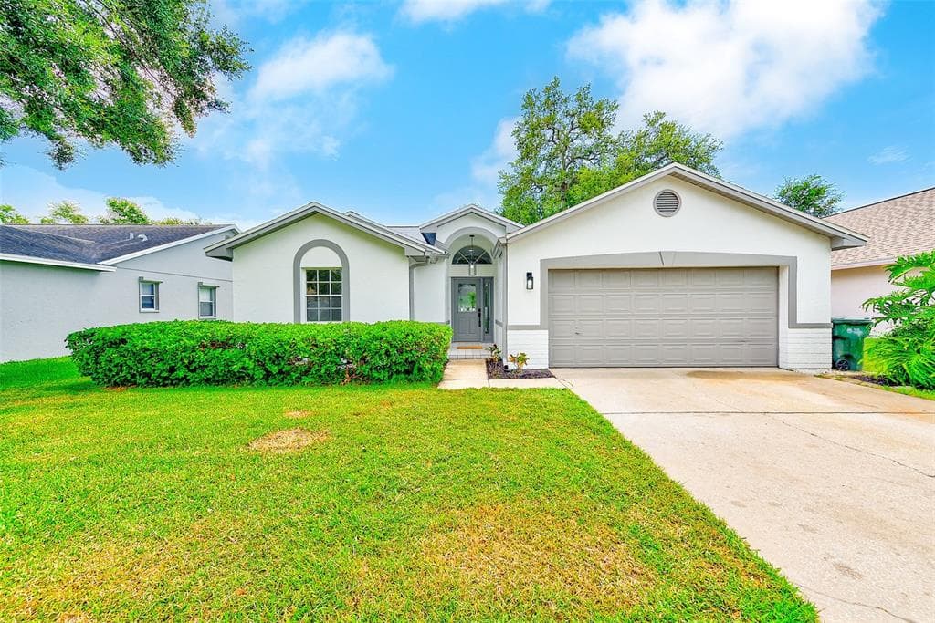2517 SOUTHERN OAK CIRCLE CLEARWATER, FL 33764